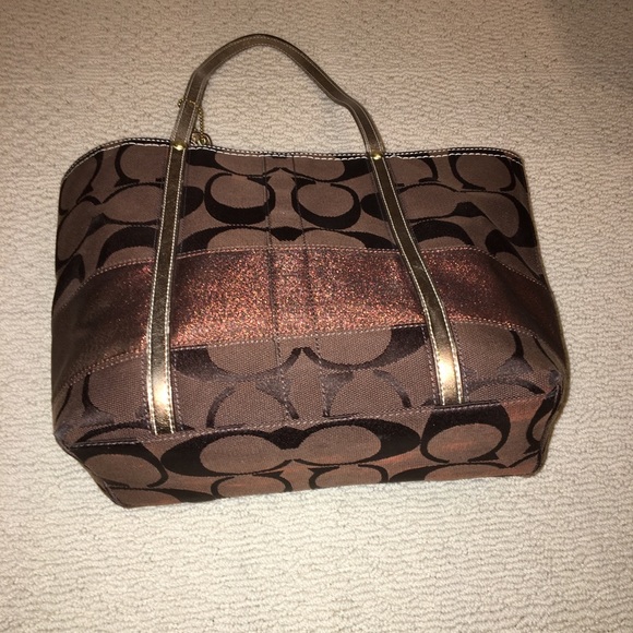 Coach Tote - Picture 1 of 4